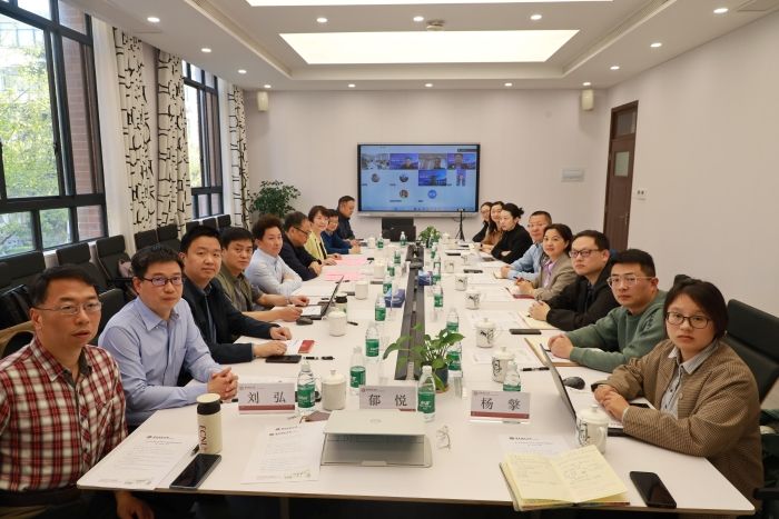 5   线下会场.JPG